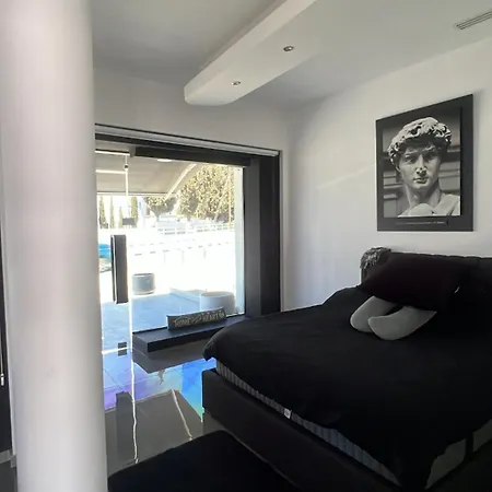 شقة Modern Chic In Prime Location بافوس