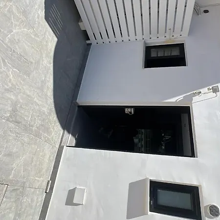 Apartman Modern Chic In Prime Location *